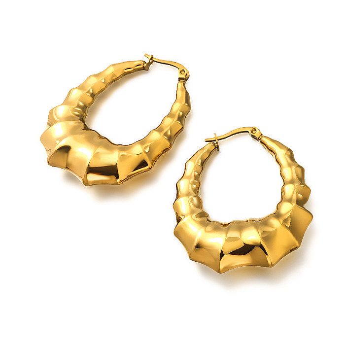 18K gold pvd U-shaped hollow crescent shrimp pattern, exaggerated and versatile design, ear buckle