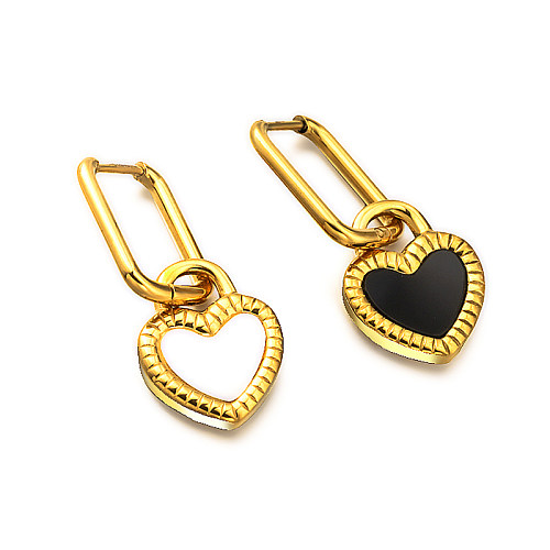 18K gold pvd black and white two-color Fritillaria shell pieces mixed with love patterns, geometric patterns, concave convex dots, versatile design, elliptical earrings, ear buckles