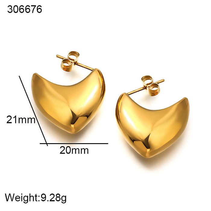 18K gold pvd three dimensional V-shaped hollow crescent pointed bottom versatile design with ear buckle