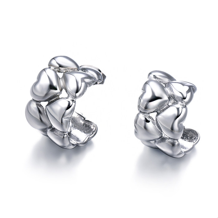 Pendientes minimalistas y versátiles con patrón de corazón de doble hilera en forma de C