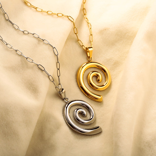 Simple and versatile spiral pattern necklace
