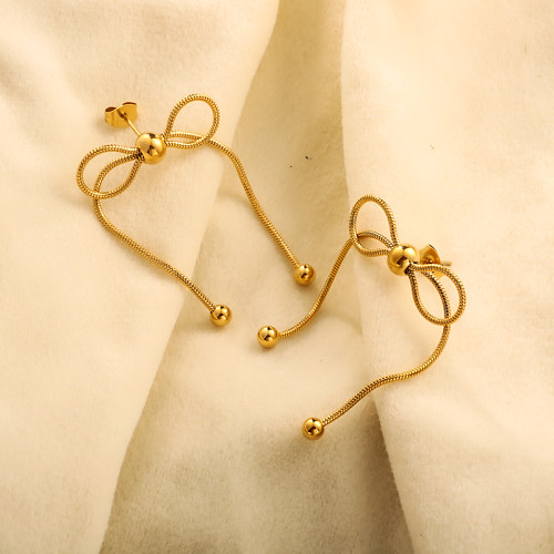 Simple and versatile bow earrings