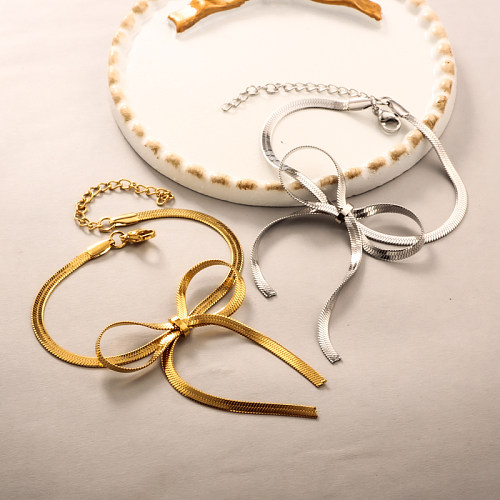 Versatile and minimalist bow bracelet