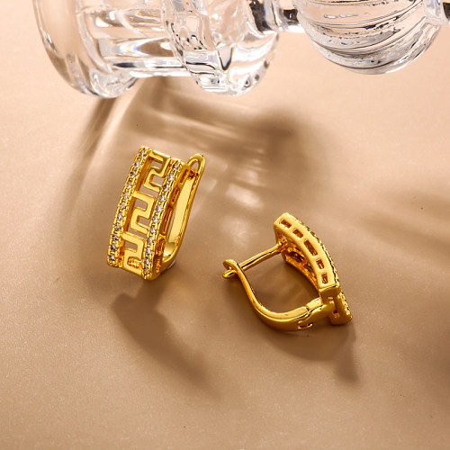 Brass rectangular inlaid zircon hollow pattern ear buckle