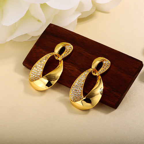 Brass 8-shaped zircon inlaid earrings