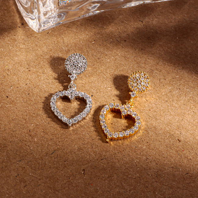 Pendentif coeur creux circulaire en laiton incrusté de zircon simple et polyvalent