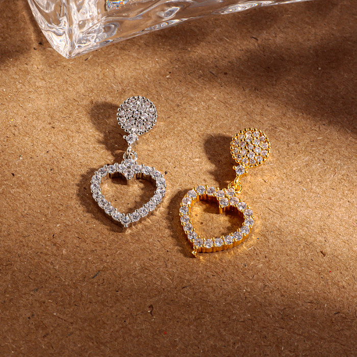 Pendentif coeur creux circulaire en laiton incrusté de zircon simple et polyvalent