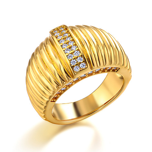 Anillo de textura tridimensional con incrustaciones de circonita de latón de 23 mm de ancho