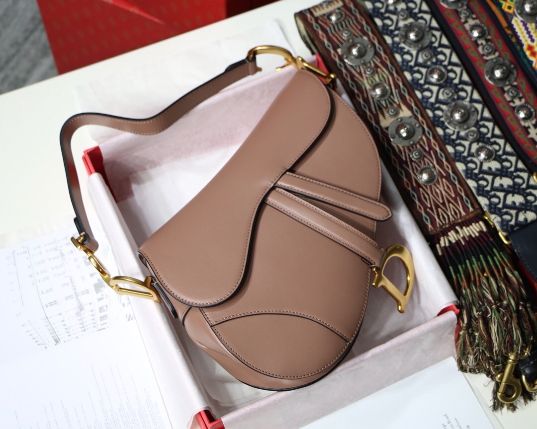 The Saddle Bag Is Back Replica Christian Dior Girly Saddle Bag Review