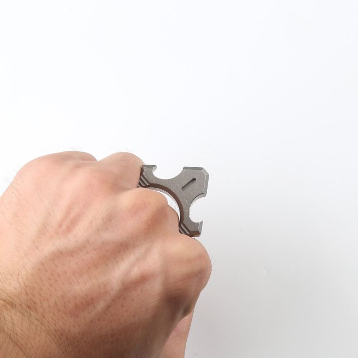 DICORIA Titanium Alloy Multifunctional EDC Corkscrew Outdoor Self-Defense Knuckles Singer Finger Buckle