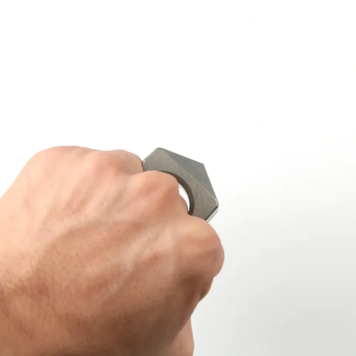 DICORIA Titanium Alloy Multi-function Self-defense EDC Knuckles Corkscrew Outdoor Singer Finger Buckle EDC Tool