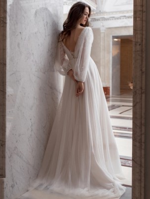 Summer Elegant White Lace Upper Long Sleeve Wedding Dress