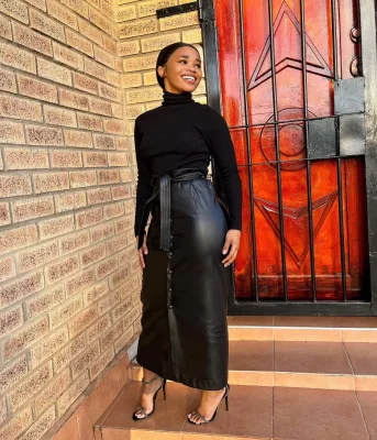 Autumn And Winter Mid-Length Black Pu Buckle Slit Casual Leather Skirt With Belt