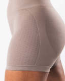 Tight Fitting Butt Lift Seamless Jacquard Fitness Shorts Yoga Pants