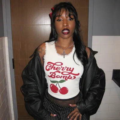 Sexy Letter Printed Knot Short Sleeve Round Neck Pullover Top