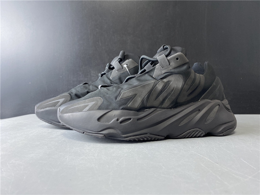 yeezy 700 m