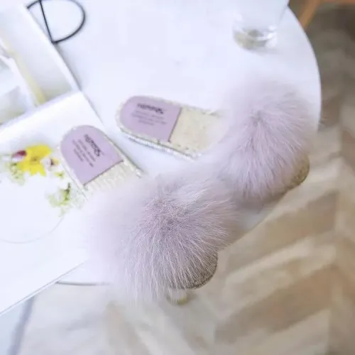 BLFSCS01 Straw Sole Beige Fox Fur Slippers