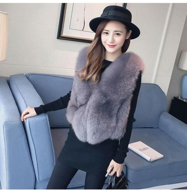 BLFFV04 Women Sleeveless Faux Fur Vests
