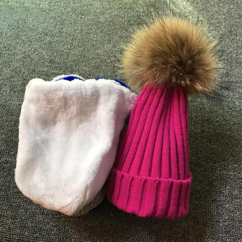 BLRFH04 Raccoon Fur Ball Knitted Winter Thickness Hats