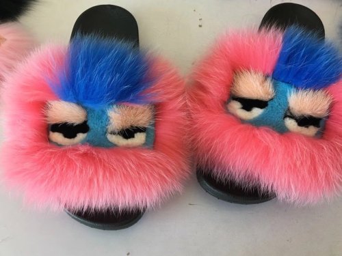 BLFM34 Pink Monster Fox Fur Slides