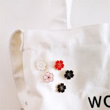 Brooch Female Cute Flowers Creative Schoolbag Joker Badge Corsage