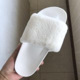 New Arrivals Comfortable Faux Fur Women Slippers Flat With Slides