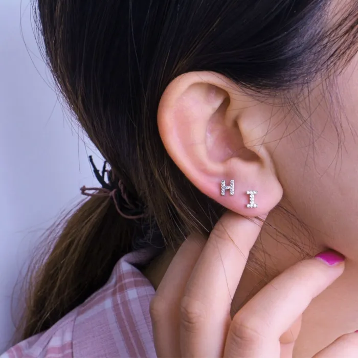 Small A-Z Pendientes Letter Crystal Earrings 190500112