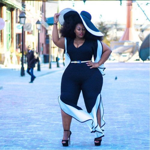 2020 Ladies Fashion 5Xl Women Plus Size Short Rompers Sexy Split Ruff Plus Size Women Jumpsuits And Rompers YF104152