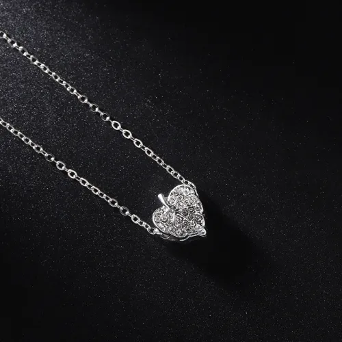 Fashion Necklaces With Diamond Pendent X009110