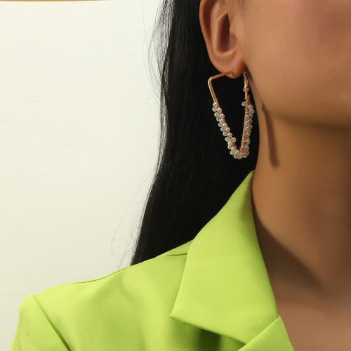 Fashion Women Creative Metal Inverted Triangle Imitation Pearl Earrings kh-66991010