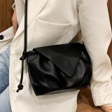Women Solid Color Leather Shoulder Messenger Handbags 115-069710