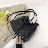 Women Fashion PU Leather Classic Black White Handbags 196-232132