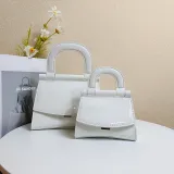 Fashionable women's handbag handbag set