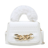 Fashionable women's handbag 654051