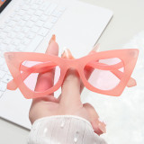 Trendy sunglasses Trendy street style sunglasses