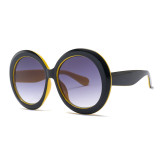 Trendy sunglasses Trendy street style sunglasses 580112
