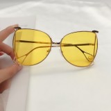 Ins Style Newest Fashionable Metal Sun glasses Luxury Brand Pearl Oversized Women Sunglasses