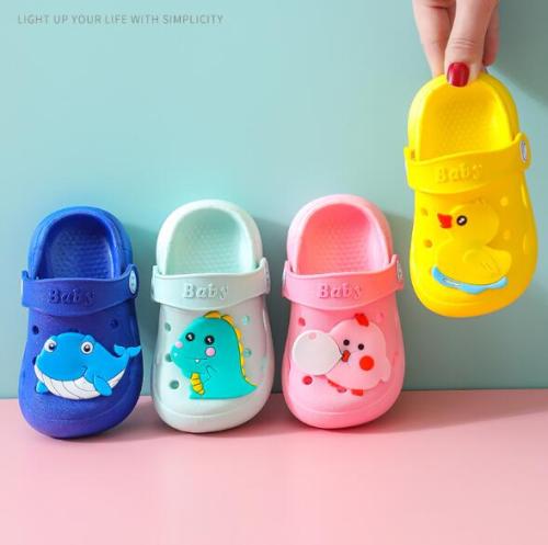 Summer Beautiful Kids Beach New design confortable sandals pvc kids walking cute clogs shoes cute animal duck Dinosaur clogs