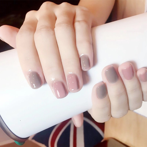 Ladies Sweet Light Grey Pink Color Fake Nails DIY Fashion Nail Art Tips with Glue Short Size Design Artificial Nails 24pcs