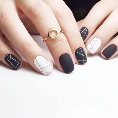 24pcs Fake Nails Press On Nails Designs Glossy Black White Nail Stickers Finished Nail Stickers Artificial Nails With Glue DL