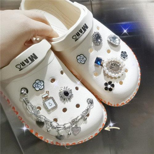 Luxury Rhinestone Shoe Croc Charms Designer DIY Pearl Bow Decaration Accessories Clog JIBS for Croc Hello Kids Boy Girls Gifts