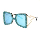 2022 Famous Brand Designer Sunglasses Fashion Ladies Oversized Square Women Luxury Rhinestone Shades