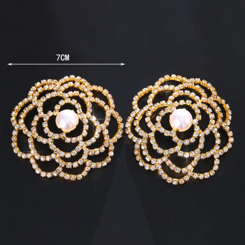 Best Selling Hollow Flower-Shaped Accessories Chest Stickers Party Party Sexy Pearl Rhinestone Crystal Breast Stickers Women