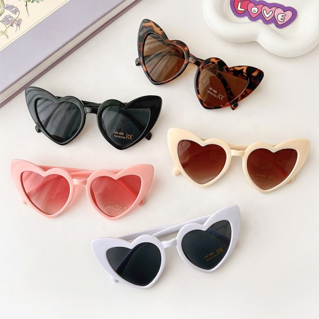 2022 Kids Girls Newest Sun Glasses Heart Shape Eyewear Sunglasses Children Love Shade UV Sunglasses
