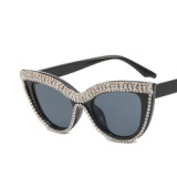 2023 New Fashion Vintage Cat Eye Diamond Sunglasses Hot selling rhinestone sunglasses for women UV protection eyewear