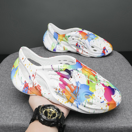 2022 new design Lightweight fashion foam yeezy runner yeezy slippers outdoor for couple shoe