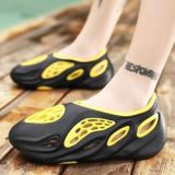 Hot Selling Fashion Yezi Lightweight Holes Hollowing Out Sandals Clogs Water Shoes Beach Footwear