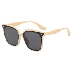 New sunglasses fashion trend square transparent sunglasses Korean version of large frame slim glasses