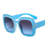 2023 Popular Trendy Oversized Square Sunglasses Women Men Shining Frame Gradients Lens Vintage Cute Lady Style Sun Glasses UV400