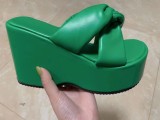 2023 new style Thick bottom slippers summer platform flip flop wedge shoes ladies slides